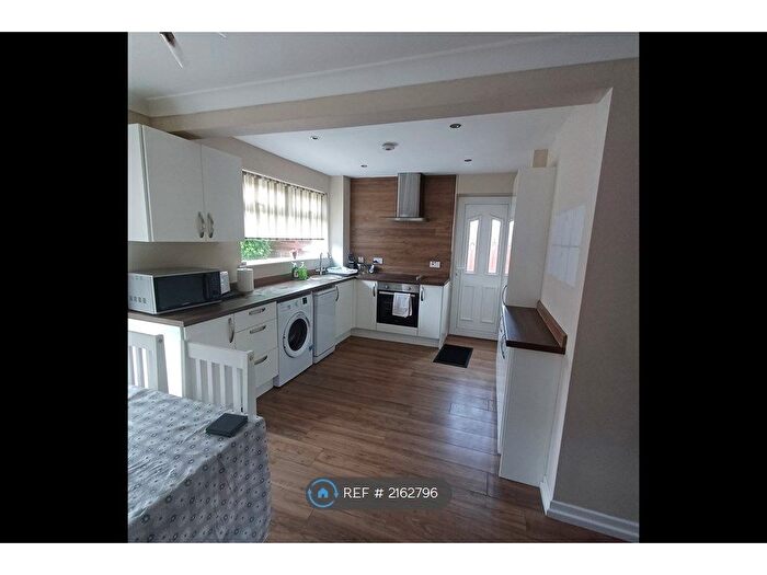 3 Bedroom Semi-Detached House To Rent In Braid Green, Livingston, EH54