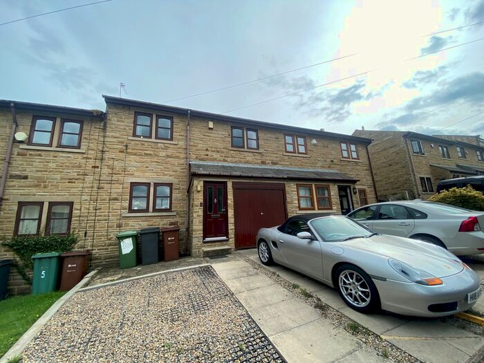3 Bedroom Mews House To Rent In Claremont, Pudsey, LS28