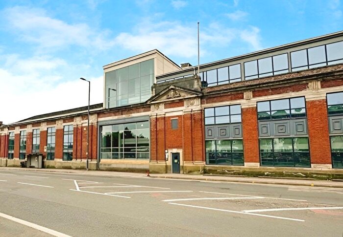 2 Bedroom Flat For Sale In Hessel Street, Salford, Greater Manchester, M50