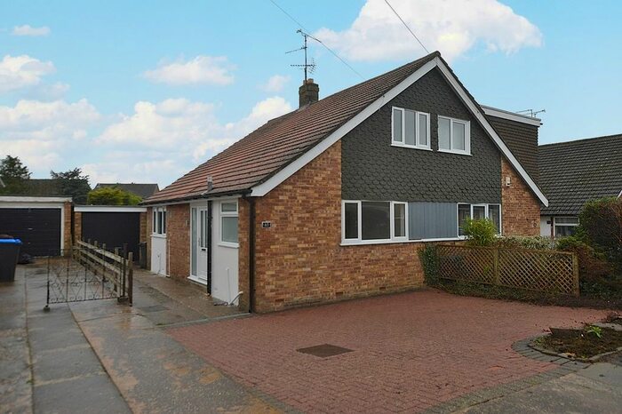 3 Bedroom Semi-Detached House To Rent In Woodcote Avenue, Parklands, Northampton, NN3