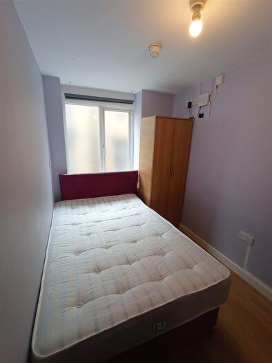 1 Bedroom Flat To Rent In Sunbridge Road, Bradford, BD1
