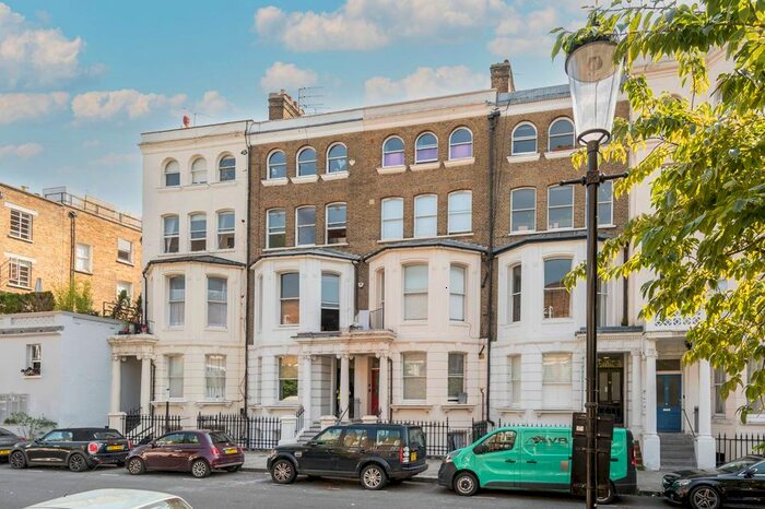 2 Bedroom Flat To Rent In Powis Square, Notting Hill, London, W11