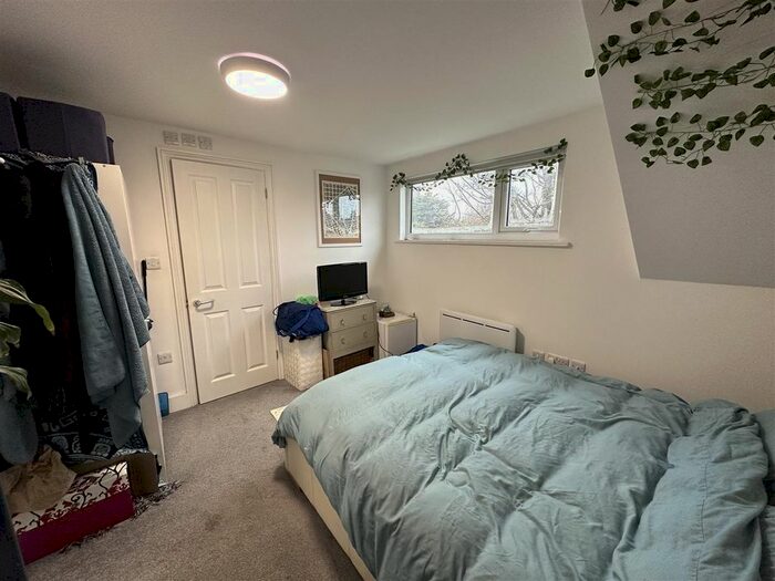 Studio To Rent In Dyke Road, Hove, BN3