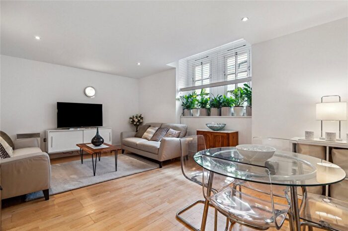 1 Bedroom Flat For Sale In Tamarind Court, Gainsford Street, London, SE1