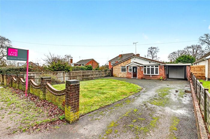 3 Bedroom Bungalow For Sale In Little Heath Road, Tilehurst, Reading, Berkshire, RG31