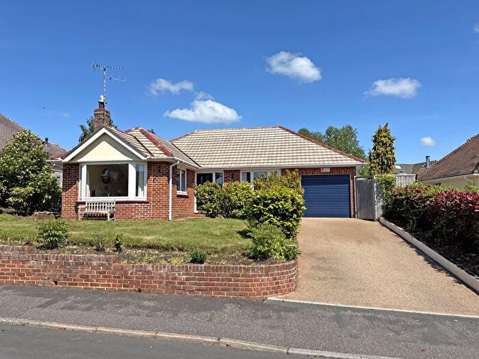 2 Bedroom Detached Bungalow For Sale In Yardelands, Sidmouth, EX10