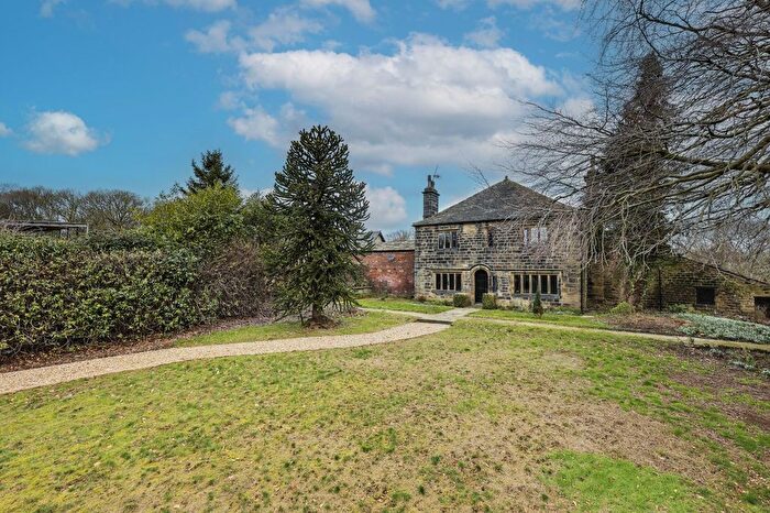 5 Bedroom Detached House To Rent In Town Gate, Calverley, West Yorkshire, LS28