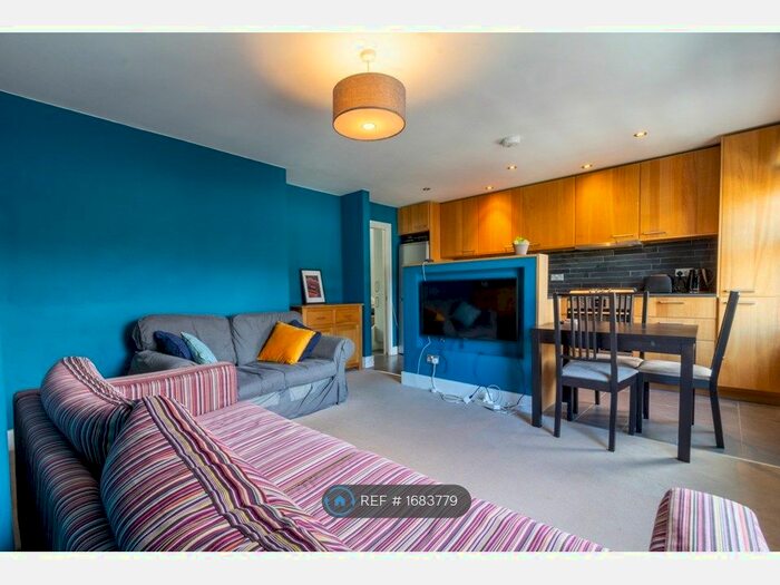 2 Bedroom Flat To Rent In Endwell Road, London, SE4