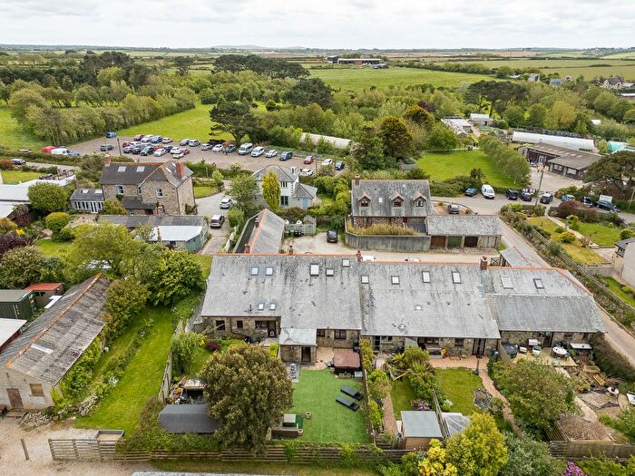 3 Bedroom Barn Conversion For Sale In Kehelland, TR14