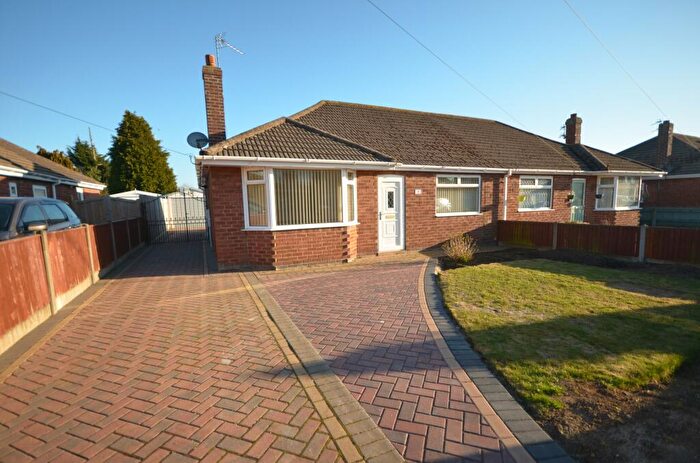 2 Bedroom Bungalow To Rent In Windermere Avenue, Scartho, Grimsby, DN33