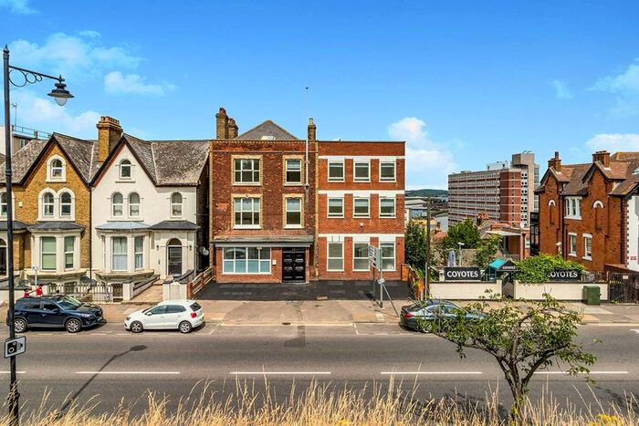 1 Bedroom Flat To Rent In New Road Avenue, Chatham, Kent, ME4