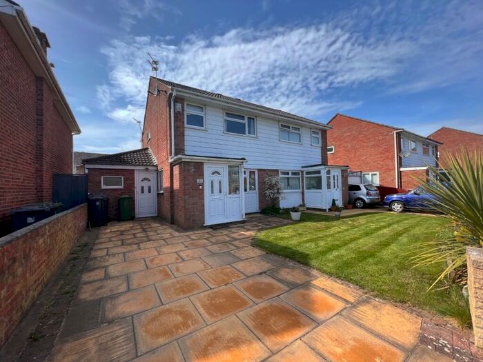 4 Bedroom Semi-Detached House To Rent In Seaton Way, Southport, Merseyside, PR9