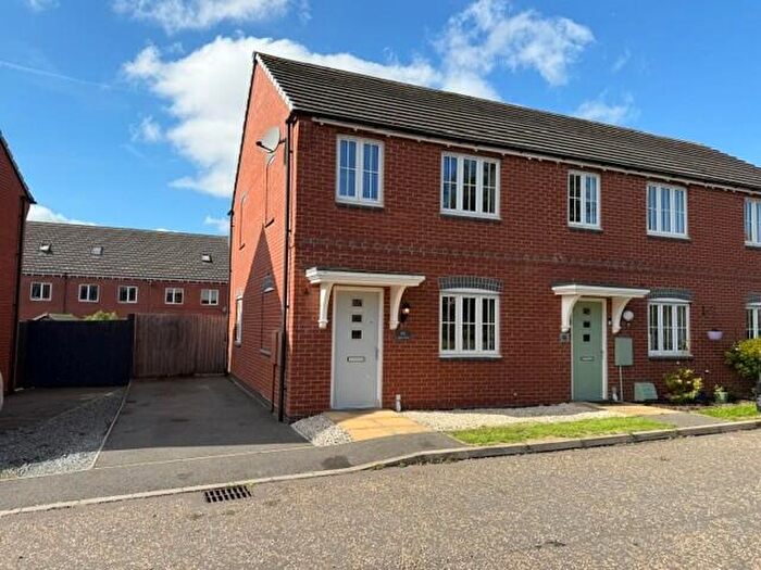 3 Bedroom Semi-Detached House To Rent In Coronet Drive, Ibstock, Leicestershire, LE67