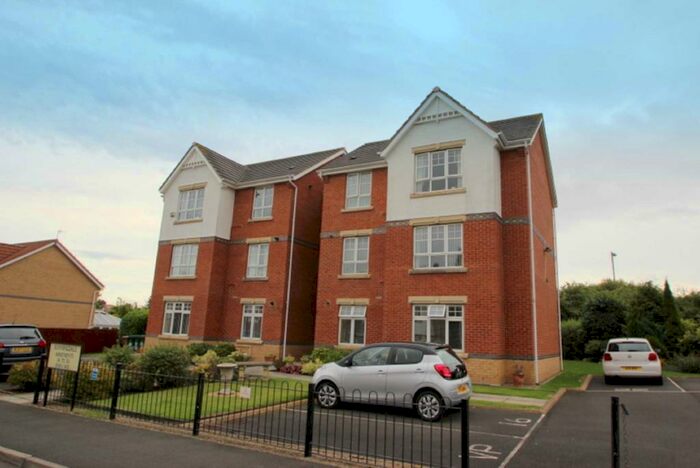 2 Bedroom Apartment To Rent In Sunningdale, West Monkseaton, Tyne & Wear, NE25