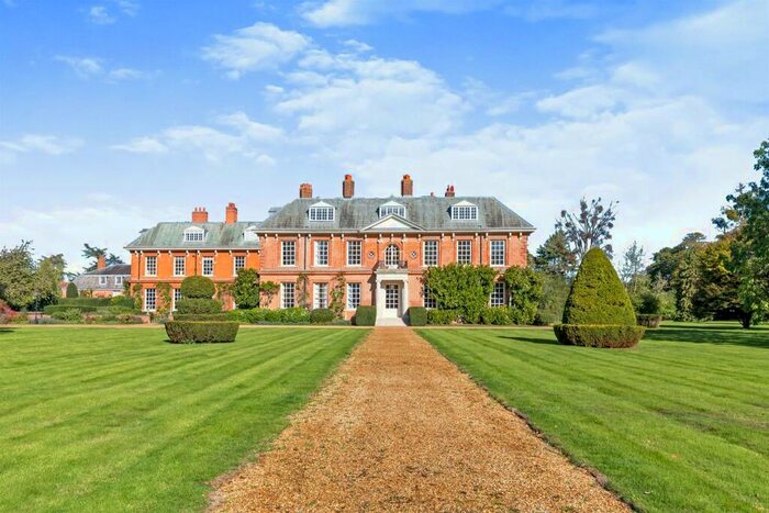 2 Bedroom Apartment To Rent In Balls Park, Hertford, SG13