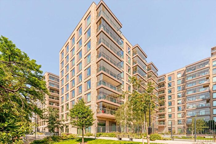 2 Bedroom Flat To Rent In Riverscape Walk, Royal Wharf, E16