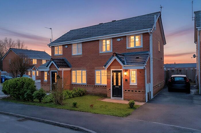 3 Bedroom Semi Detached House For Sale In Hemfield Close, Ince, WN2