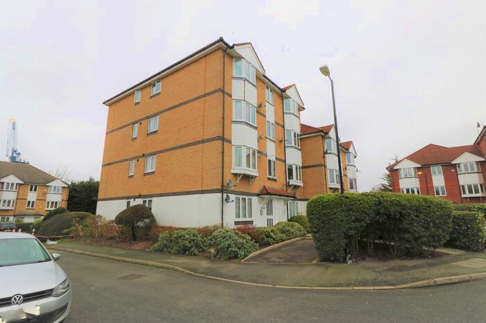 2 Bedroom Flat To Rent In Rossetti Road, London, SE16
