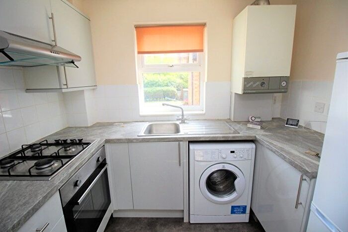 2 Bedroom Flat To Rent In Flat, Rothsay Road, MK40