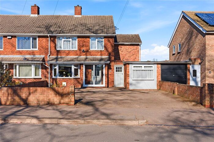 4 Bedroom Semi Detached House For Sale In Putnoe Street, Bedford, Bedfordshire, MK41