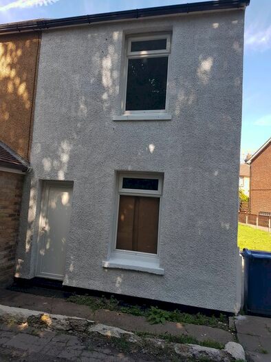 3 Bedroom Terraced House To Rent In Bridge Road, Grays, RM17