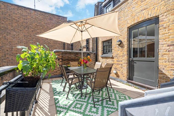 2 Bedroom Flat To Rent In St. John Street, Angel, EC1V