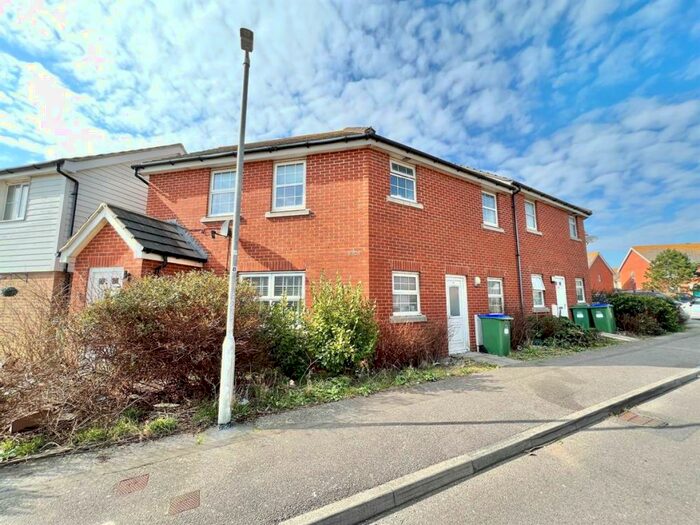 2 Bedroom Apartment To Rent In Roundhouse Crescent, Peacehaven, BN10