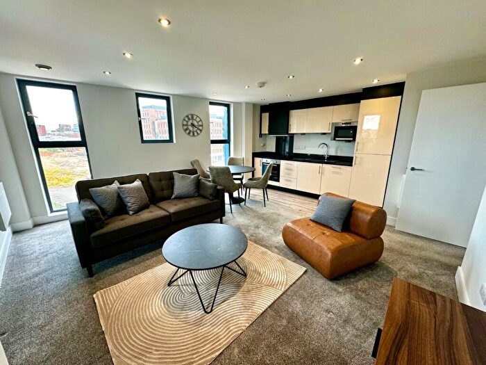 2 Bedroom Flat To Rent In Crown Point Road, Hunslet, Leeds, West Yorkshire, LS10