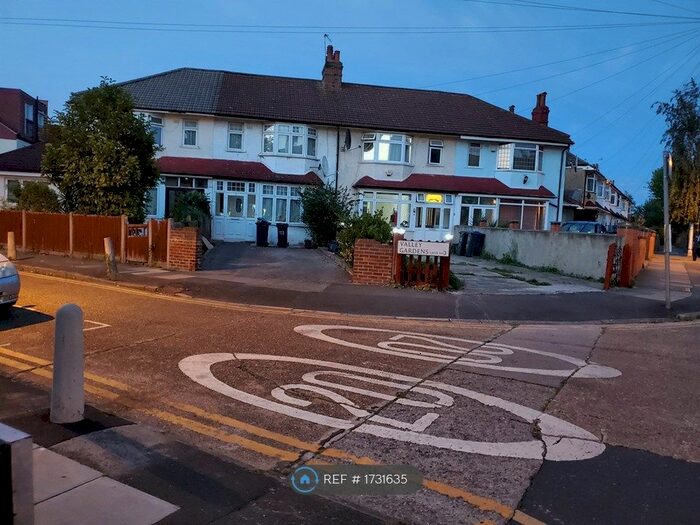 3 Bedroom Terraced House To Rent In Valley Gardens, London, SW19