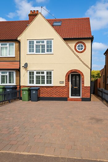 3 Bedroom Semi Detached House To Rent In Hartfield Road, Chessington, KT9