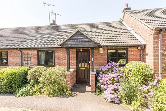 2 Bedroom Bungalow For Sale In Turnbull Close, Leicester, LE7
