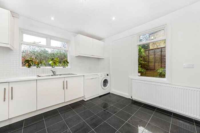 4 Bedroom House To Rent In Fox Hill Gardens, Crystal Palace, London, SE19
