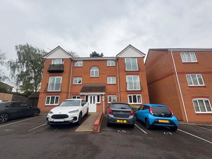 2 Bedroom Flat To Rent In Murdoch Drive, Kingswinford, DY6