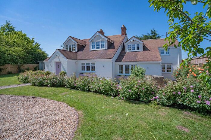 6 Bedroom Cottage For Sale In Baughton, Worcestershire, WR8
