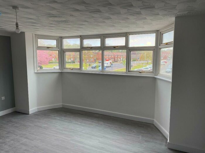1 Bedroom Flat To Rent In Acacia Road, Doncaster, South Yorkshire, DN4