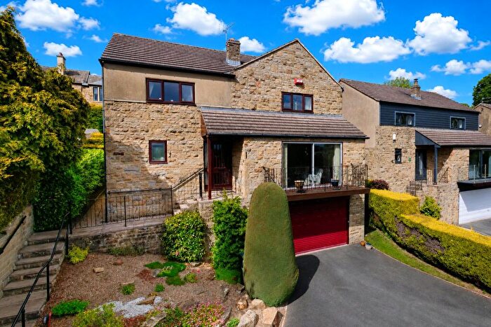 4 Bedroom Detached House For Sale In The Beeches, Baildon, Shipley, West Yorkshire, BD17