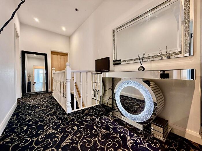 3 Bedroom Terraced House For Sale In Howard Street, Loughborough, LE11