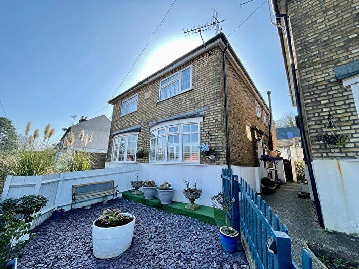 2 Bedroom Semi-Detached House For Sale In Boundary Road, Character Cottage, HP10