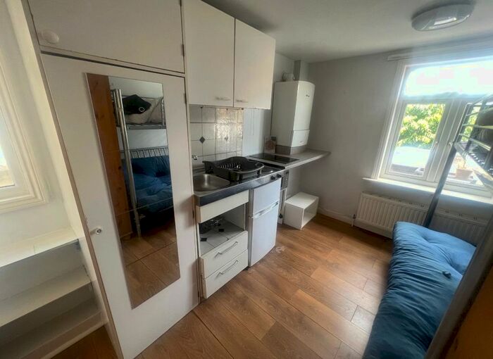 Studio To Rent In Stanley Road, Teddington, TW11