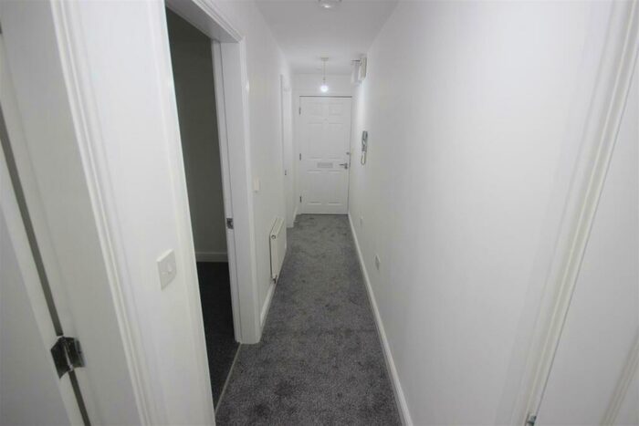 2 Bedroom Apartment To Rent In Fieldfarm Apartments, Cradley Road, Netherton, DY2