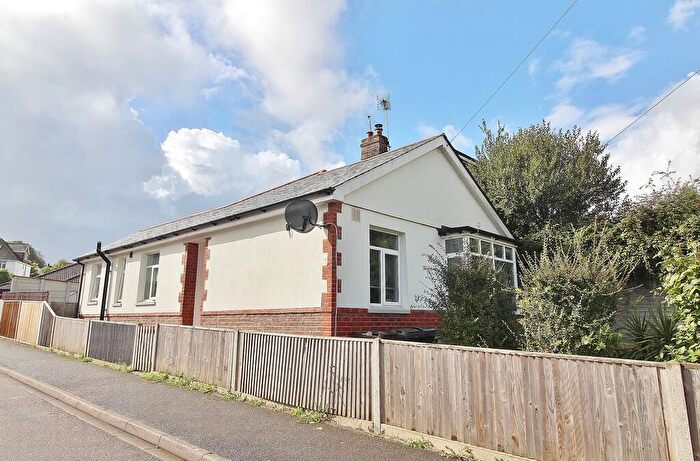 3 Bedroom Semi-Detached Bungalow For Sale In Park Avenue, Widley, PO7