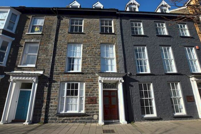 1 Bedroom Flat To Rent In Flat, North Parade, Aberystwyth, Ceredigion, SY23