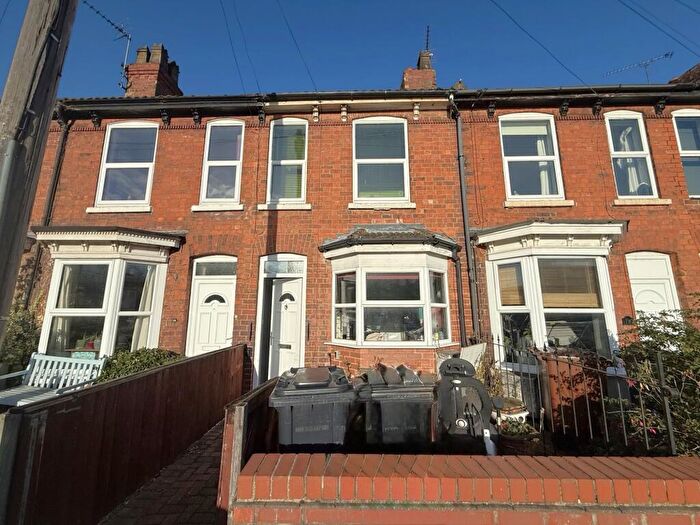 2 Bedroom Terraced House For Sale In Foss Bank, Lincoln, LN1