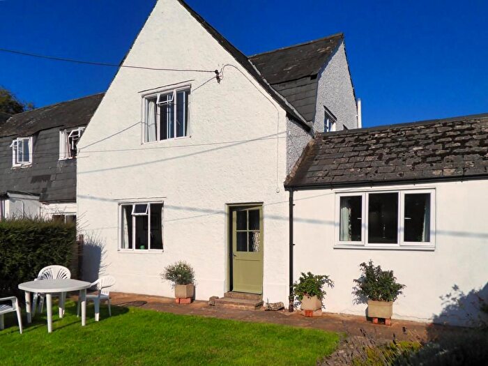 3 Bedroom Cottage To Rent In Warrens Gorse, Daglingworth, Cirencester, GL7