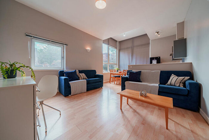 1 Bedroom Property To Rent In Flat, Mayfair Court, Manchester, M14