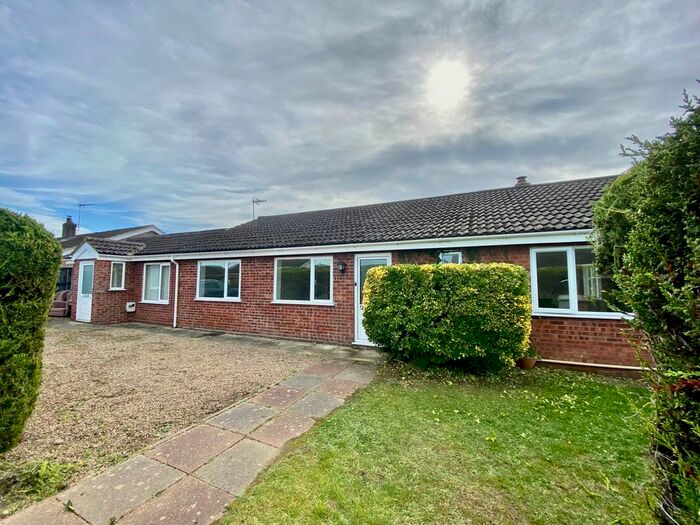 4 Bedroom Detached Bungalow To Rent In Englands Road, Acle, Norwich, NR13