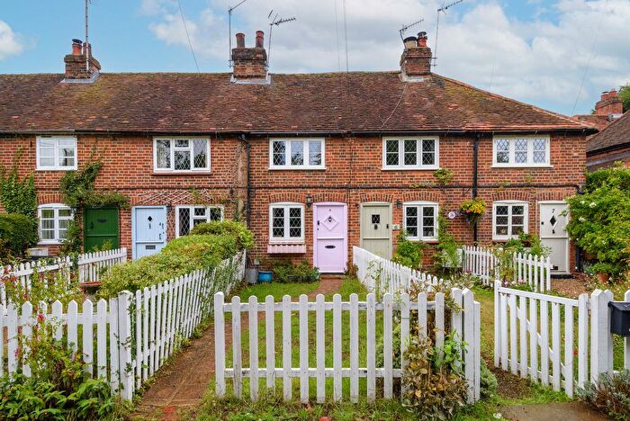 2 Bedroom Cottage For Sale In Fern Lane, Little Marlow, SL7