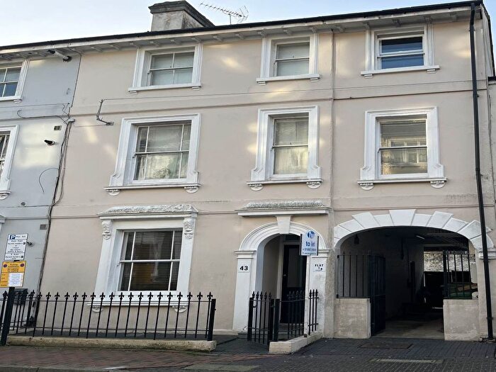 1 Bedroom Flat To Rent In Dudley Road, Tunbridge Wells, TN1