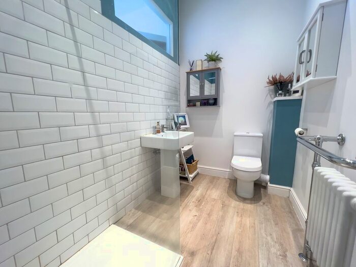 1 Bedroom Flat For Sale In Hammerwood Road, Ashurst Wood, RH19