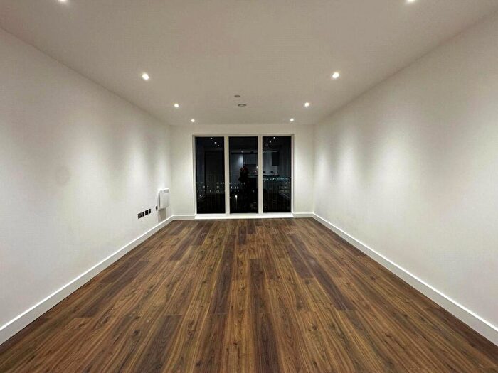 1 Bedroom Apartment To Rent In The Grand Exchange, Market Street, Bracknell, RG12